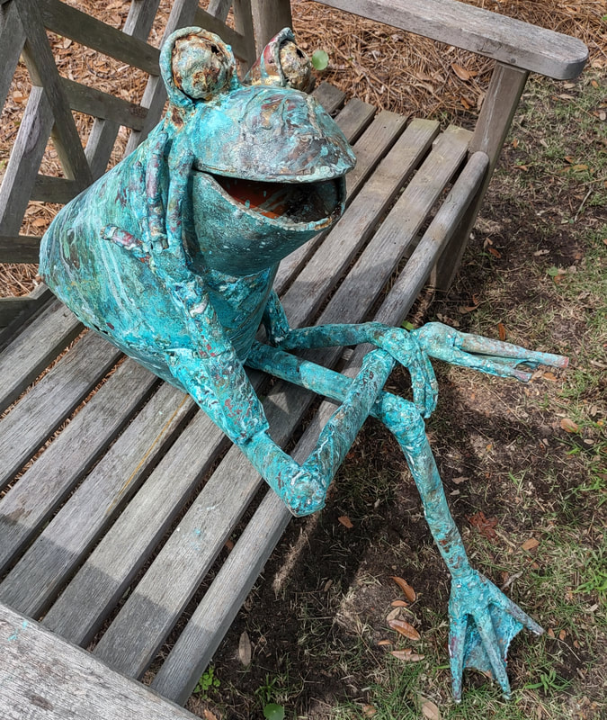 Seated Mid Size Shapely Frog Sculpture – Beau Smith's Copper Frog Workshop
